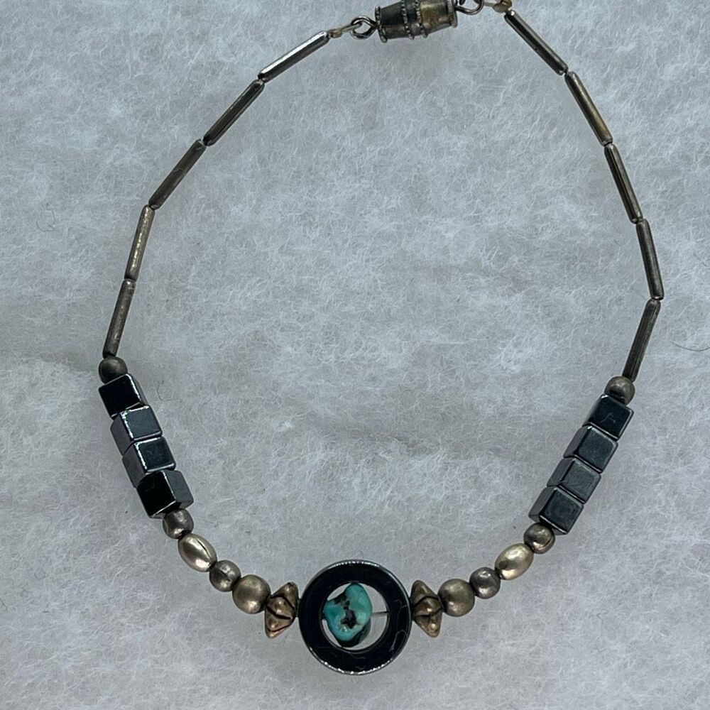 Vintage Southwestern style Hematite & Turquoise beaded bracelet.